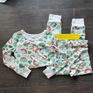 Caden Lane Green Shamrock & Rainbow Kids Pajama Set